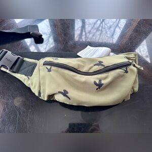 NWOT Olive Green Tula Lite Child Carrier with Black Bird Print